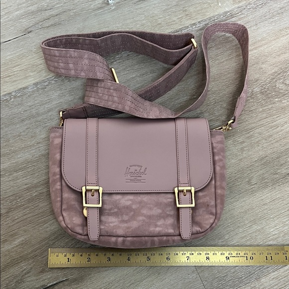 Herschel Supply Company Blush Pink Crossbody Bag Super Cute! - Picture 6 of 7